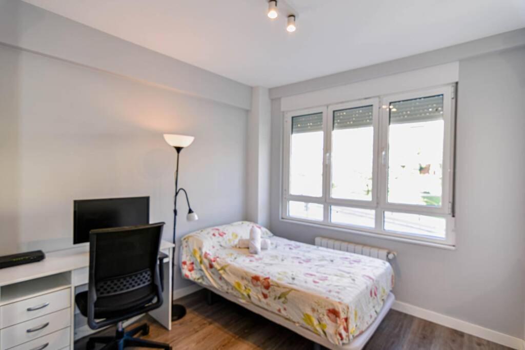 Comodo Apartamento En Puertochico, Cerca De Todo. Santander Ngoại thất bức ảnh
