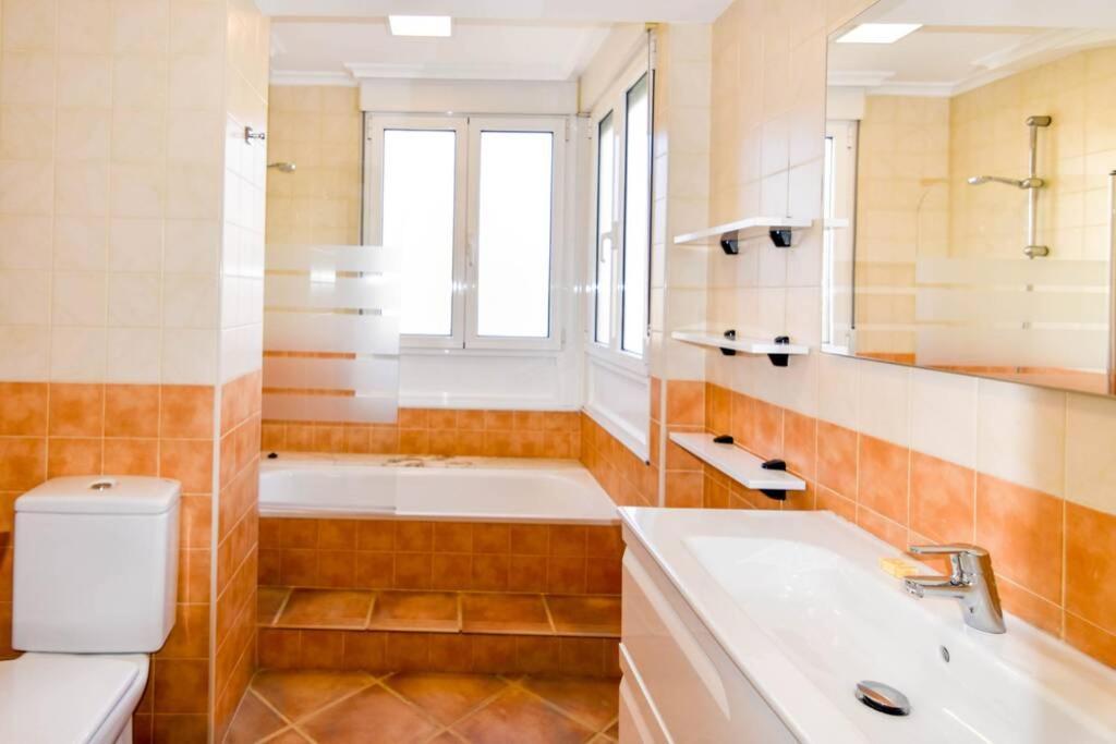 Comodo Apartamento En Puertochico, Cerca De Todo. Santander Ngoại thất bức ảnh